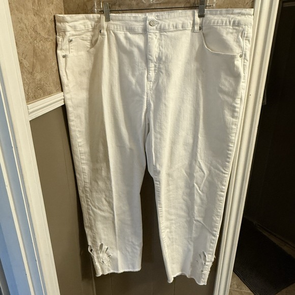 Soft Surroundings White Jeans With Cutout Details At Ankle Raw Hem Women's Sz 24 - Picture 1 of 4
